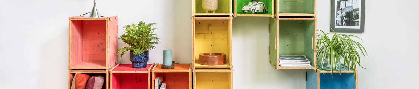 Flexibles Regal aus stapelbaren Holzkisten | Regalsystem WERKBOX